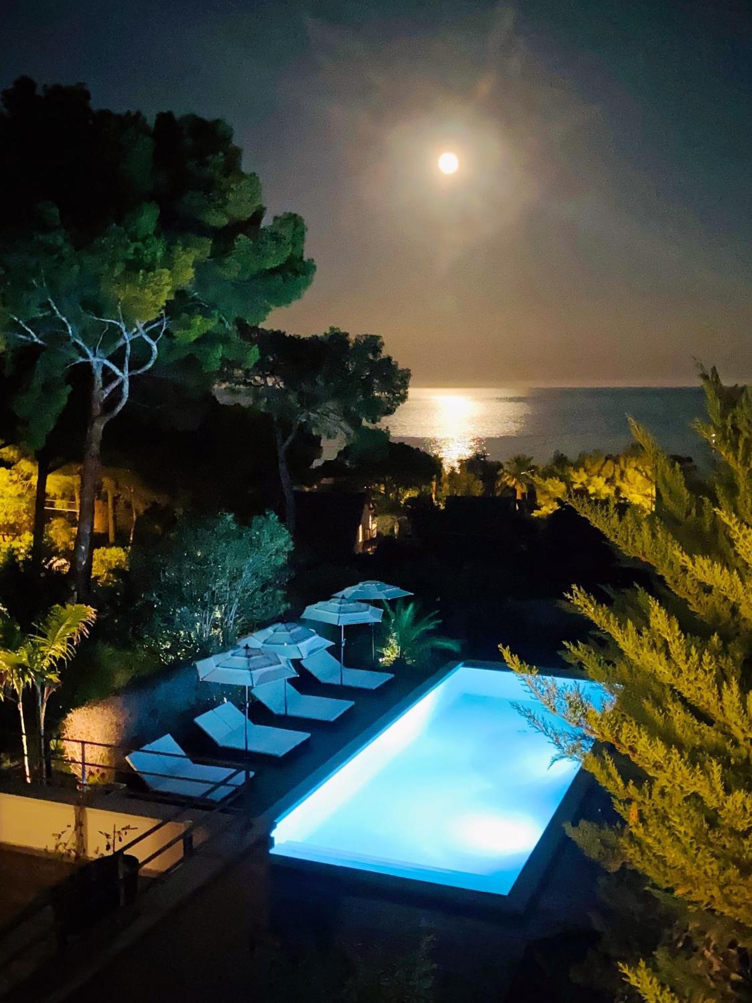 Villa Mediterranea Лес-Иссамбр Экстерьер фото