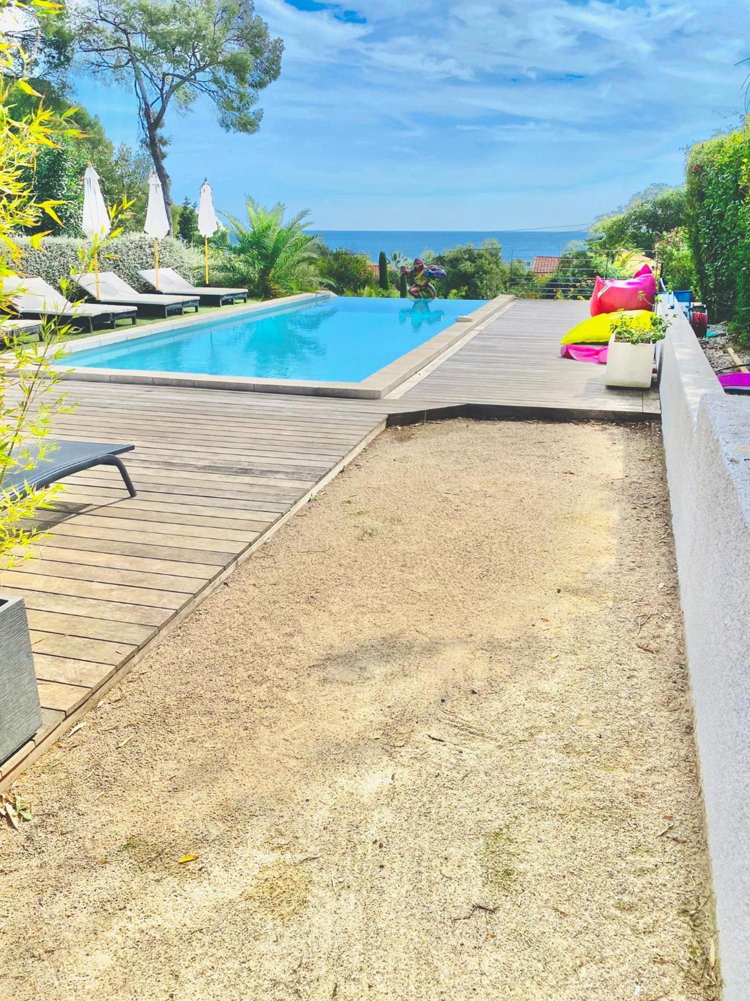 Villa Mediterranea Лес-Иссамбр Экстерьер фото